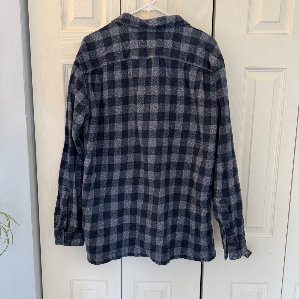 Patagonia Mens XL Fjord Flannel Shirt Organic Cotton Navy‎ Grey Plaid - Picture 2 of 8